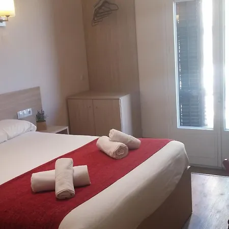 Hostal Barcelona Travel-3
