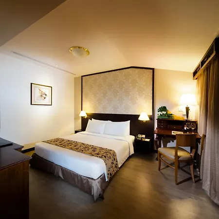 Village Hotel Albert Court By Far East Hospitality-2