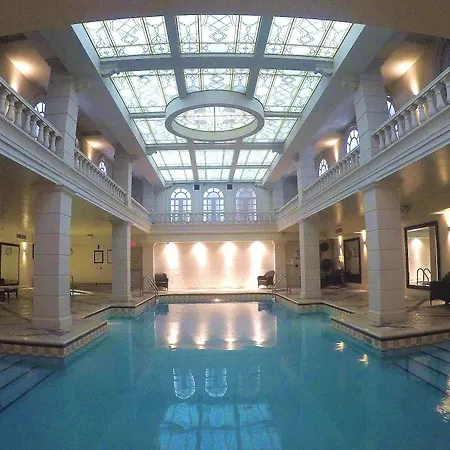 Grand Hotel & Suites-3