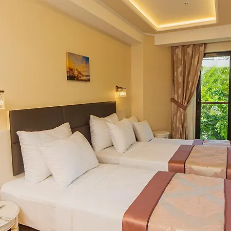 Grand Naki Hotel-2