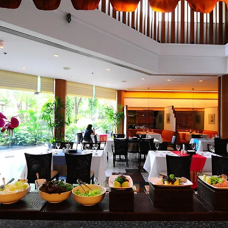 Pantip Suites-3