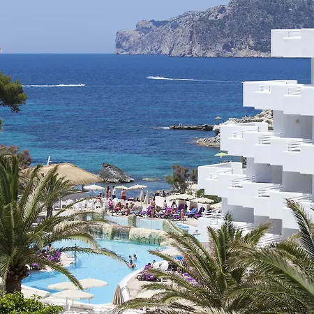 Fergus Style Cala Blanca Suites-3