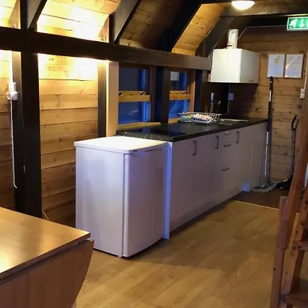 Lofoten Feriesenter-3