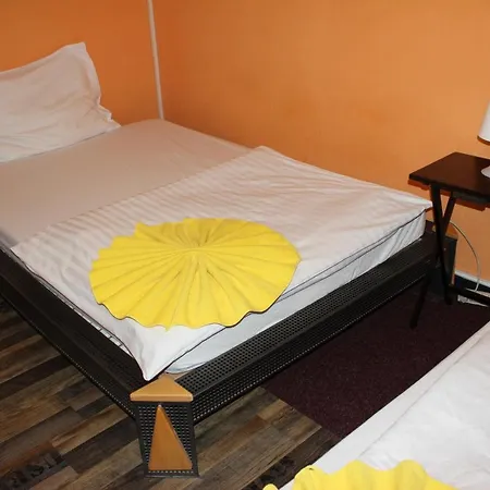 Hotel Praha Club Bed & Breakfast-3