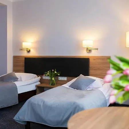 Hotel Gromada-3