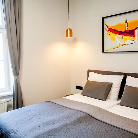 Zagreb City Vibe Apartments & Rooms-3