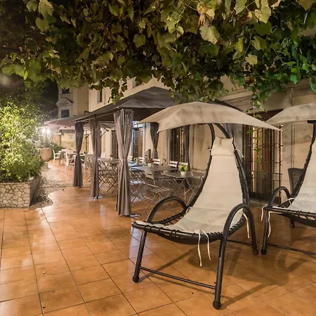 Hotel Villa Rosa-3