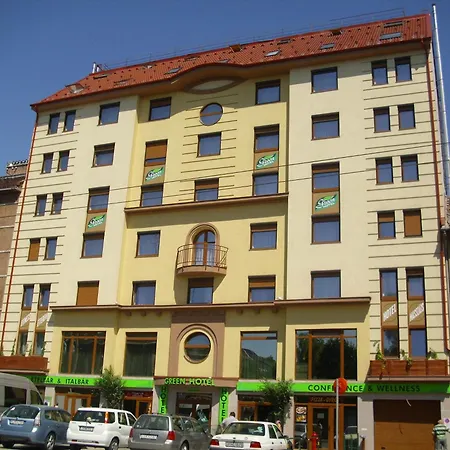 Green Hotel Budapest-2