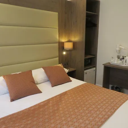 Glendale Hyde Park Hotel-3