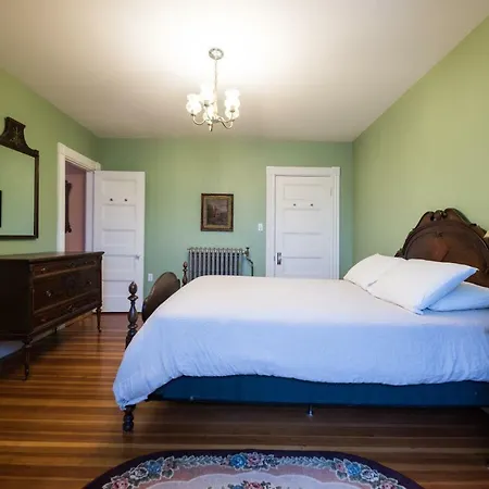 Perkins Inn-3