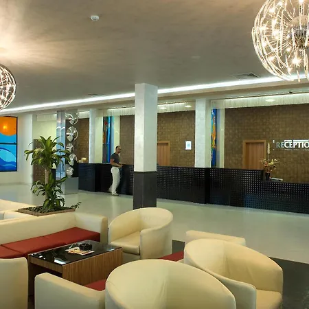 Hotel Glarus Beach& Aqua Park-3