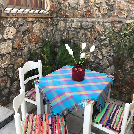 Nitsa Rooms-3