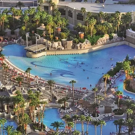 Mandalay Bay Resort And Casino By Suiteness-2