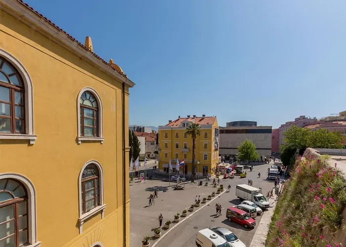 HotellTheatre Of Dreams Rooms