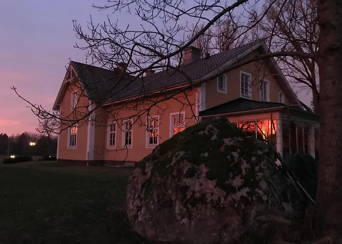 Hidingsta gård B&B Örebro