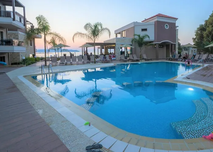 Golden Bay Aparthotel Agioi Apostoli 