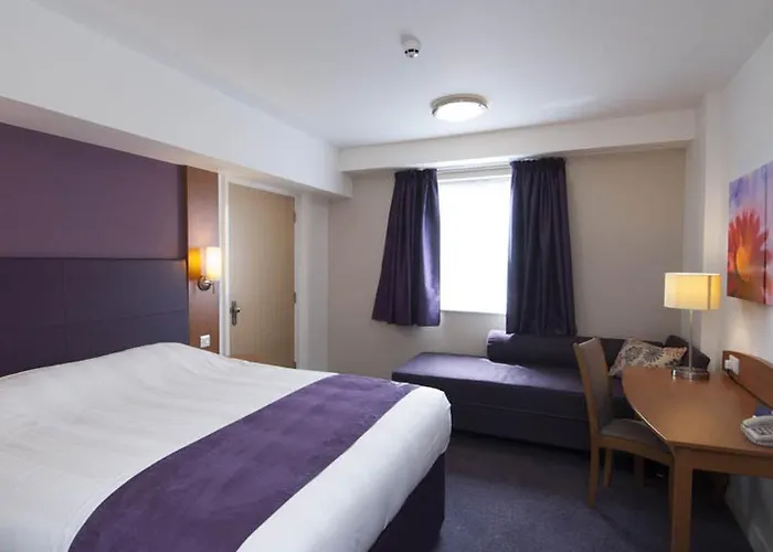 Premier Inn London Gatwick Airport - Manor Royal Crawley 