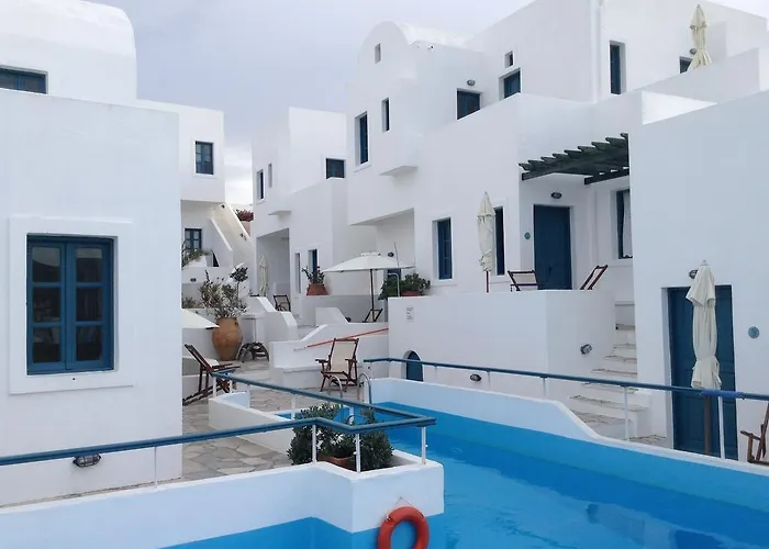Oias Sunset Aparthotel