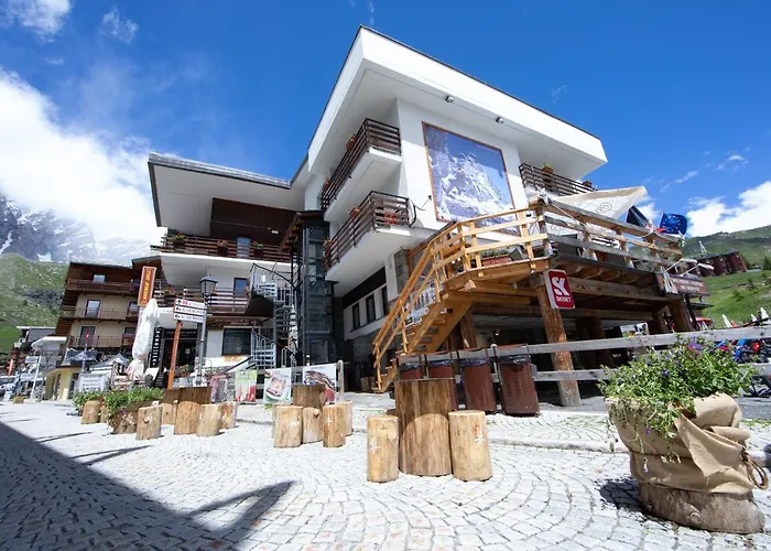 Hotel Meuble' Joli Breuil-Cervinia