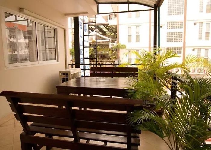 Bluebird Inn Pattaya