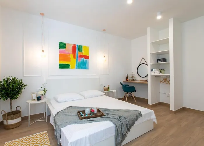 Sweet Rooms Split