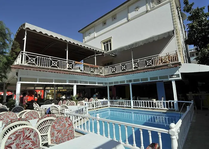 Sun Kiss Hotel Side