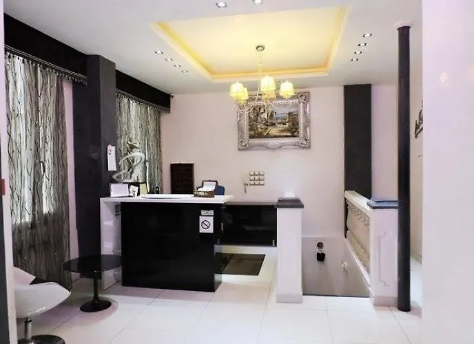 Hotel De L'Aveyron Paris