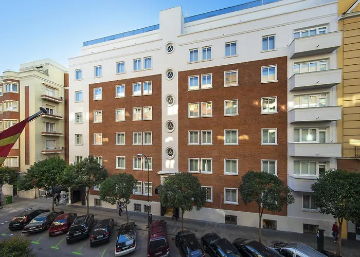 Neomagna Madrid Hotel
