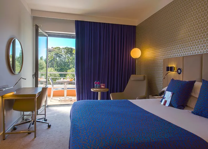 Crowne Plaza Lyon - Cite Internationale Hotell