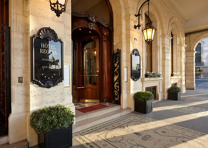 Hotel Regina Louvre Paris