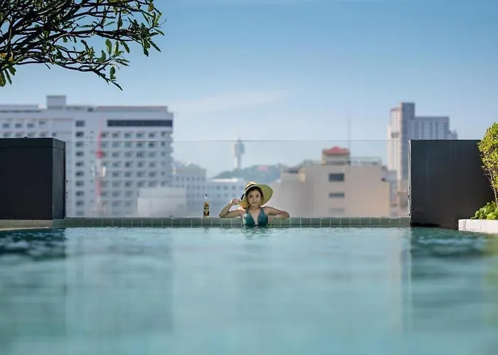 Page 10 Hotel Pattaya