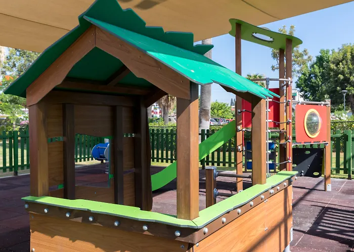 HotellGolden Bay Beach