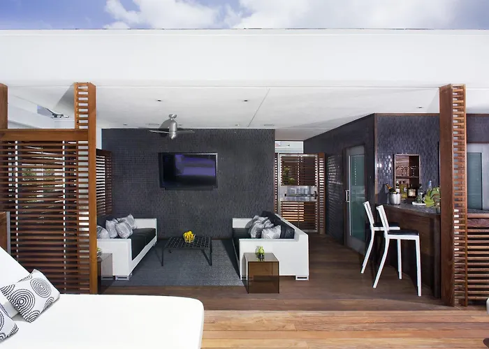 Dream South Beach, By Hyatt Miami Beach