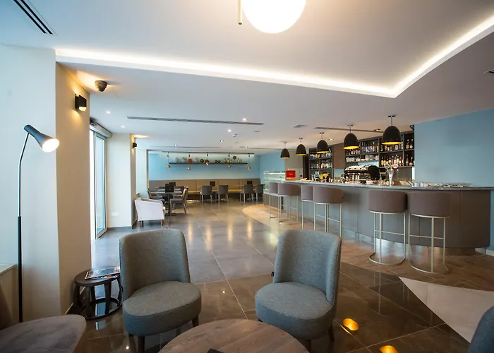 Waterfront Hotell Sliema