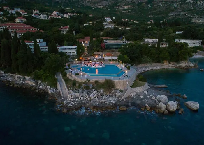 Aparthotel Plat Mlini