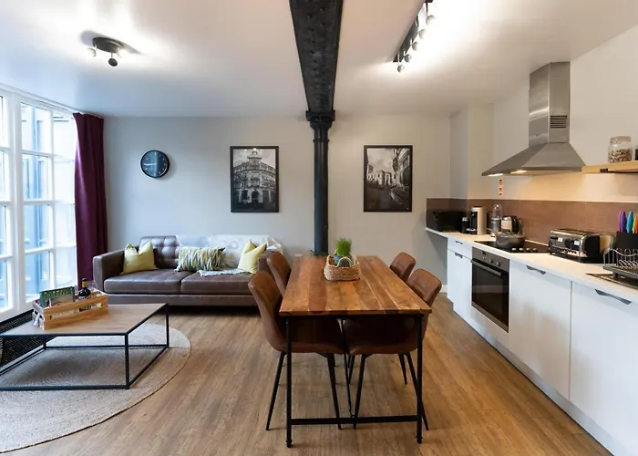 High Street Town House Aparthotel Manchester