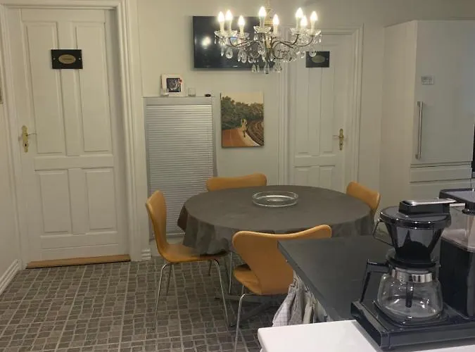 Skovbakkegaardens Bed&Bath - Værelser med eget bad Aalborg