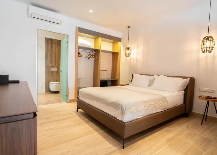 Fns Lounge Suites Parga