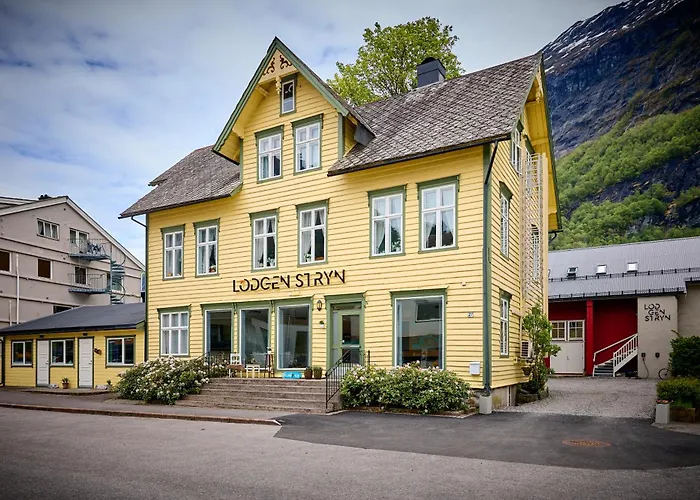 Lodgen Stryn