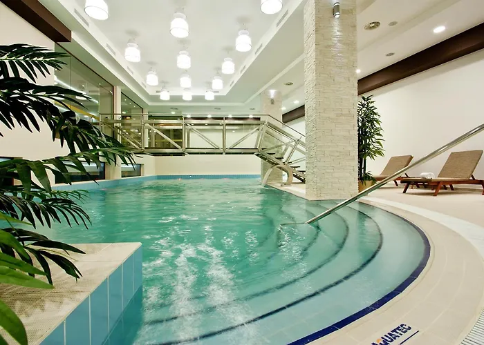 Earth & People Hotel & Spa - Free Parking & Swimming Pool Sofia