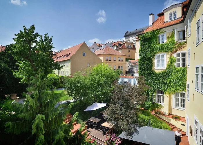 Hotel At The Green Grape Prag