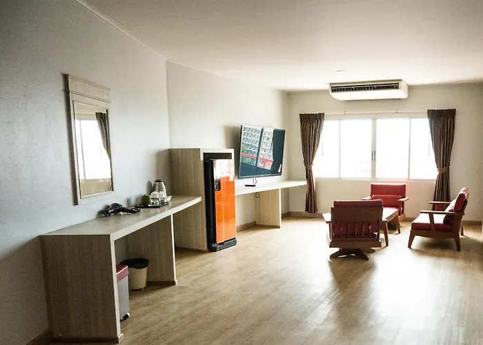 Marine Yensabai Pattaya Hotell