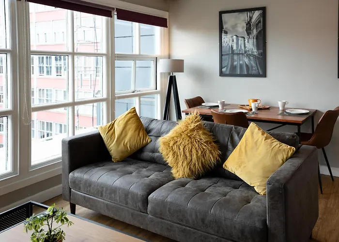 High Street Town House Aparthotel Manchester