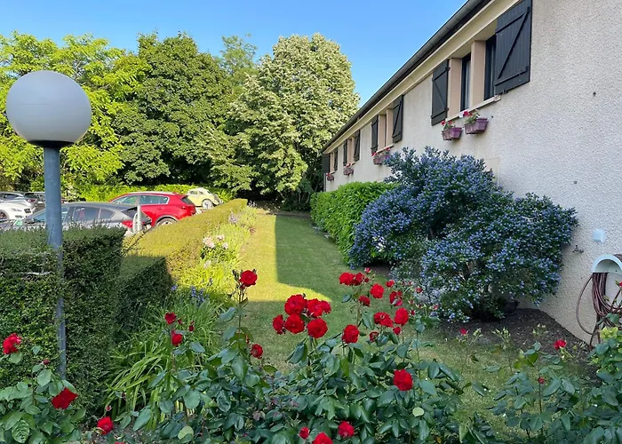 Hotel Kyriad Epernay En Champagne