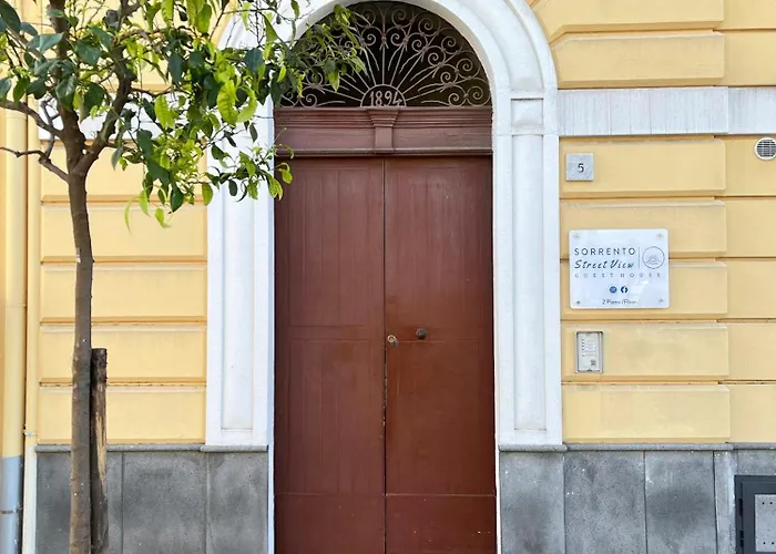 Sorrento Street View Hotell