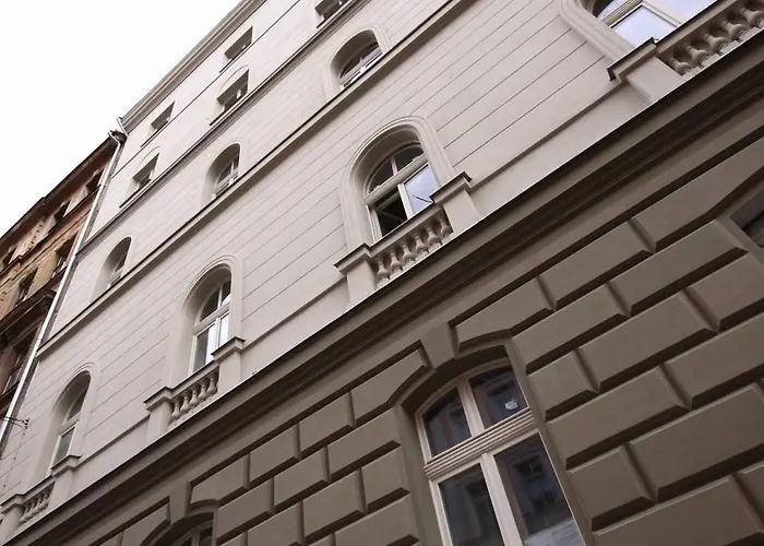 Pure White Hotell Prag