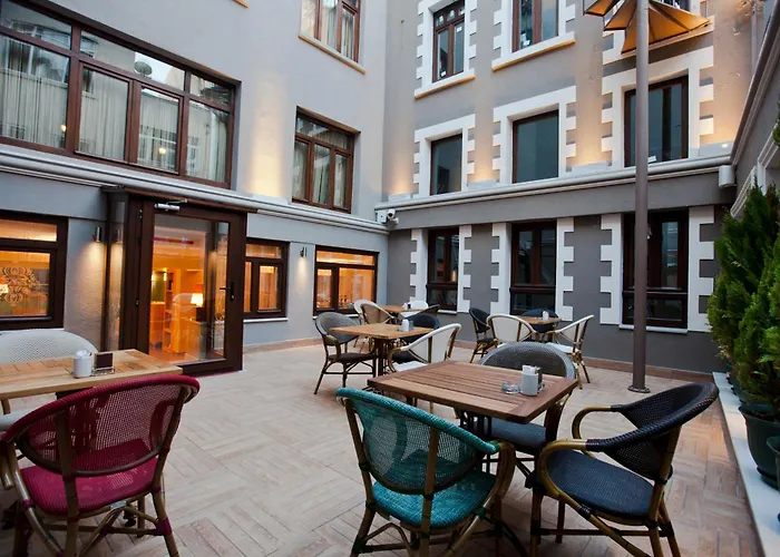 Collage Pera Hotel Istanbul