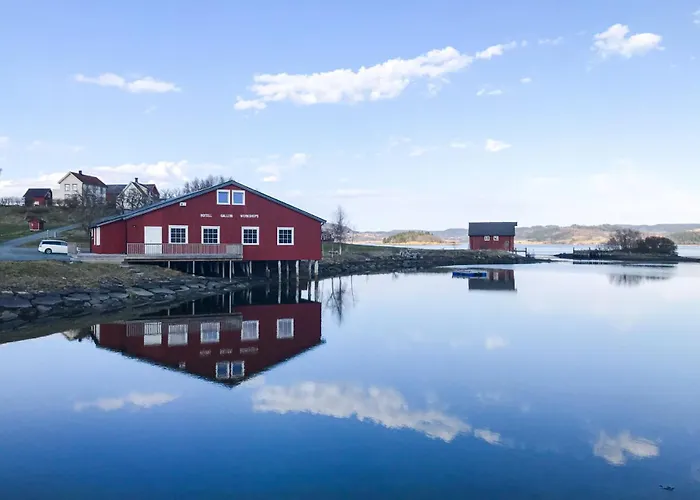 SAGA, unikt badehotell med 5 rom, sauna og badebrygge - Inderøy Straumen 