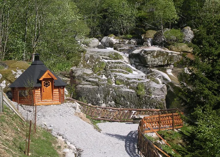 Lunde Turiststasjon Hotell Skei 