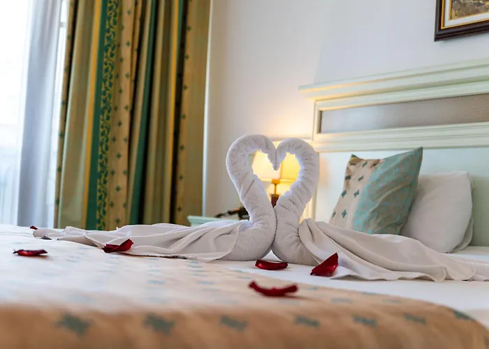 Helena Park Hotell Slântsjev Brjag